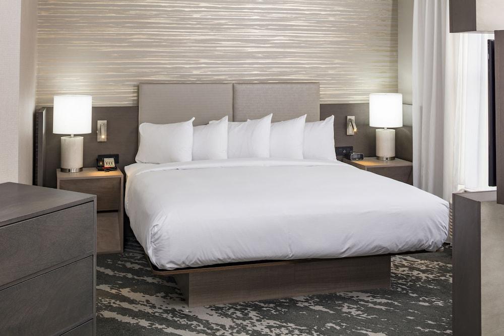 Hotel Doubletree By Hilton Boston Logan Airport Chelsea Zewnętrze zdjęcie