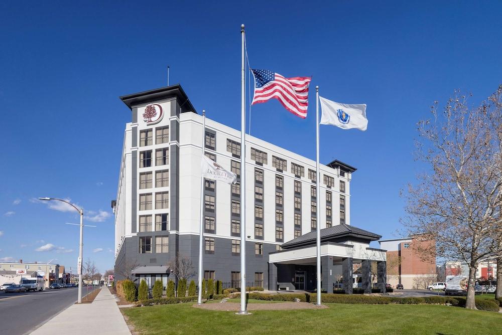 Hotel Doubletree By Hilton Boston Logan Airport Chelsea Zewnętrze zdjęcie